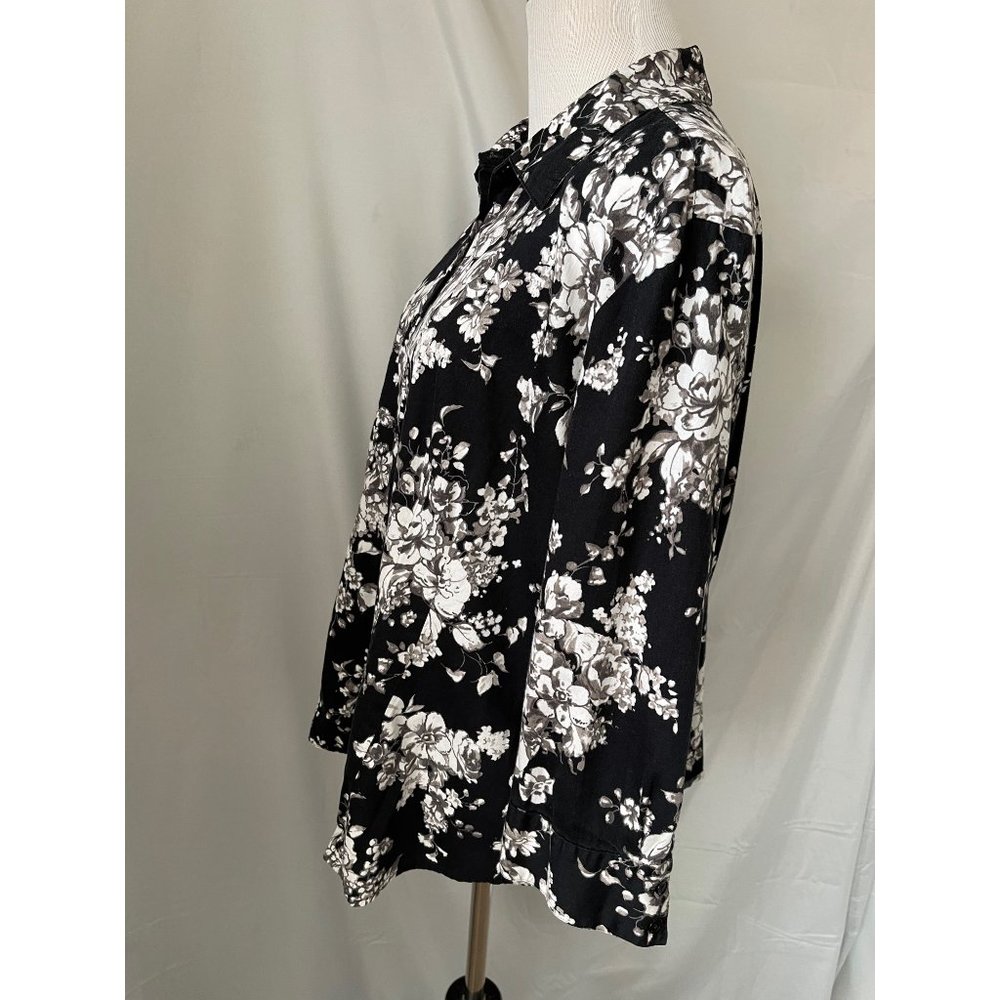 Van Heusen Studio Black/White Floral Print 3/4 Sleeve Button Down Shirt - Picture 10 of 11